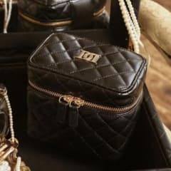 ダーリッチ ノベルティ 7thアニバーサリーギフトBOX メイクポーチ