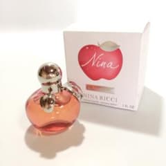 NINA RICCI ニナリッチ ニナ オードトワレ 30ml 箱付 残9割 - メルカリ