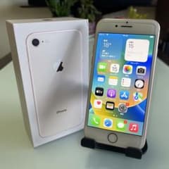 こけっこー様専用 バッテリー新品！【Apple】iPhone8 SIMフリーのサムネイル