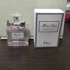 miss dior ♡ 香水のサムネイル