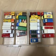 TOMICAレトロトミカ　28台　いろいろなトラックセット　パーキングケース付きのサムネイル