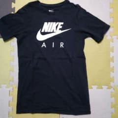 ☆レディースです☆お値下げ♪NIKE ナイキ Tシャツ　黒のサムネイル
