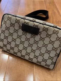 年内限りの値下げ【正規品】GUCCI ウェストポーチ ボディーバッグ 中古品のサムネイル