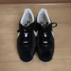 NIKE スニーカー ブラック ホワイト レディースのサムネイル
