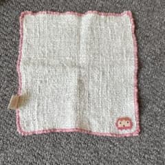タオルハンカチ ピンク刺繍入りのサムネイル