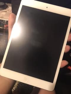 iPad mini2 Retina 16gb wifi モデルのサムネイル