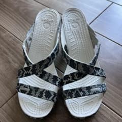 ⭐︎美品⭐︎クロックス　サンダル　W9   25㎝のサムネイル