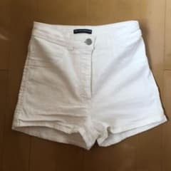 BRANDY MELVILLEショートパンツのサムネイル