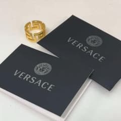 Versaceゴールドリングのサムネイル