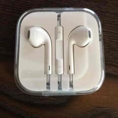 Apple iPhone 純正イヤホンのサムネイル