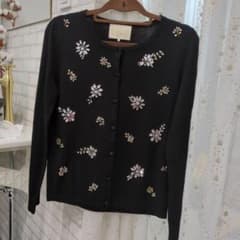 ✮美品Chesty ビジュー付カーディガンのサムネイル