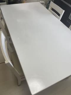 早い者勝ち⭐︎ダイニングテーブル４人用のサムネイル