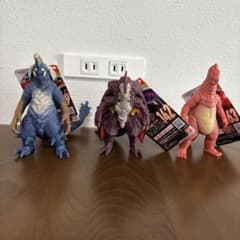 新品タグ付】ウルトラマン ウルトラ怪獣シリーズ ソフビ 3体セット