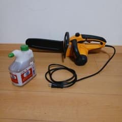 電動チェーンソー 本体 オイル付きのサムネイル