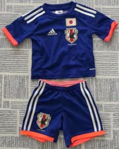 サッカー　日本代表ウェア　幼児 サイズ100のサムネイル