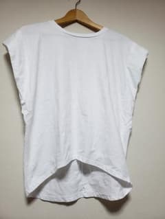 新品未使用　ZARA　白　フレンチスリーブ　Tシャツのサムネイル