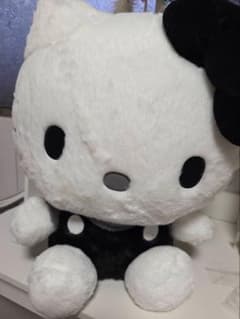 ハローキティ BIGぬいぐるみ と小物のサムネイル