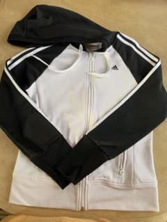 adidas フード付きジャージ 上下スカートセット♪ホワイト/ブラックのサムネイル