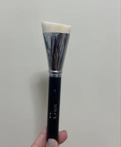 Dior（ディオール）バックステージ コントゥール ブラシ 15のサムネイル