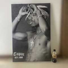 Tupac 壁掛けポスター 縦９０センチ横６０センチ厚み15ミリ Tupac 壁掛けポスター 縦90センチ横60センチ厚み15ミリ - メルカリ