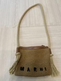 MARNI ストローショルダーバッグ ベージュ フリンジ付き - メルカリ