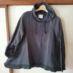 BEAMS☆Aラインパーカー☆ゆったりめのサムネイル