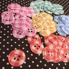 100枚 クラフトパンチ エンボスボタンのサムネイル