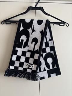 CDG コムデギャルソン ロゴ マフラー - メルカリ