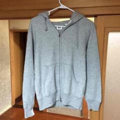 ユニクロパーカー Mのサムネイル