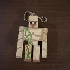 マインクラフト アイアンゴーレム キーホルダーのサムネイル