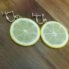 スライスレモン　イヤリングのサムネイル
