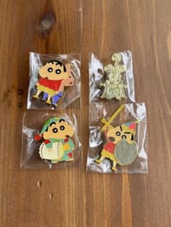 クレヨンしんちゃん映画ピンバッジ 4種セットのサムネイル