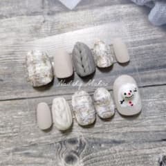 冬のツイードネイル ニットネイル♡ グレー 溶けかけ雪だるまスノーマンのサムネイル