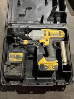 DEWALT 18V インパクトドライバー 4.0Ah - メルカリ