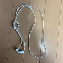 有線イヤホン ホワイト L型プラグ 本体のサムネイル