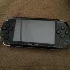 PSP1000充電器付き2500円ソフト4枚セットのサムネイル