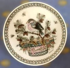 HUTSCHENREUTHER 飾り皿 12月 ウソ 鳥のサムネイル