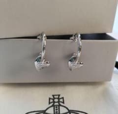 ぽさん専用Vivienne Westwood ハート型 シルバー ピアスのサムネイル