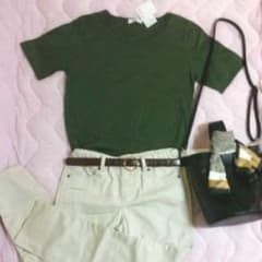 カーキ　Tシャツのサムネイル