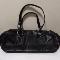 COACH ブラック レザー ショルダーバッグのサムネイル