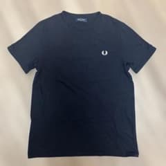 【値下げ】フレッドペリー　Tシャツ　ネイビーのサムネイル