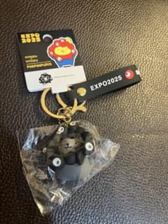 関西万博 サンリオ 黒ミャクミャク なりきり ポムポムプリン