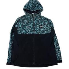 FCRBビッグロゴ プラクティスジャケット レオパード ブルー ナイロンパーカー FCRBビッグロゴ プラクティスジャケット レオパード ブルー ナイロン