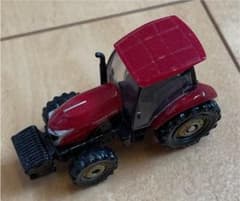 トミカ　トラクターのサムネイル