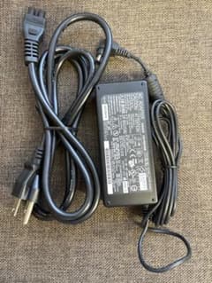 ACアダプター 19V 3.42A L型コネクタのサムネイル