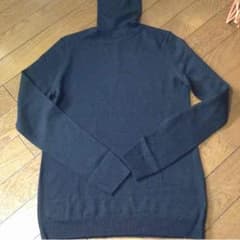 UNIQLO ブラック ハイネックのサムネイル