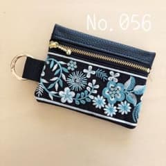 No.056 インド刺繍リボン フェイクレザーミニポーチのサムネイル