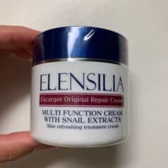 新品　elensilia 韓国コスメのサムネイル