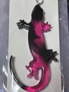 トカゲのストラップpink／blackのサムネイル