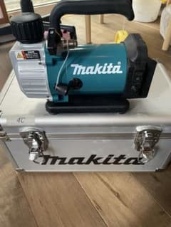 Makita VP180D 充電式真空ポンプ 専用ケース付きのサムネイル